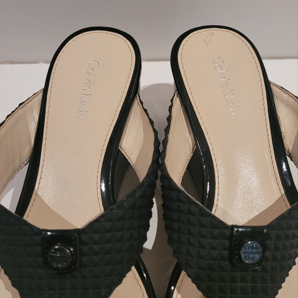 Shoes - Picture 2 of 3